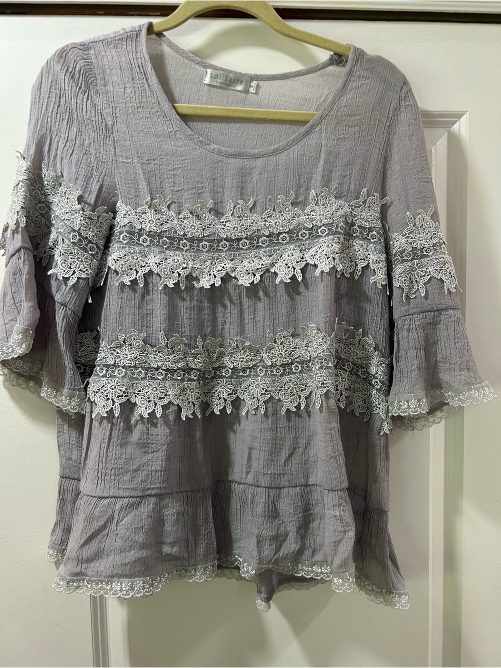 Solitaire Gray Lace-Trim Tunic Top sz S
